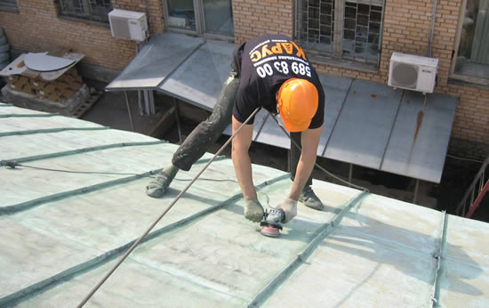 Шлифовка крыши перед покраской